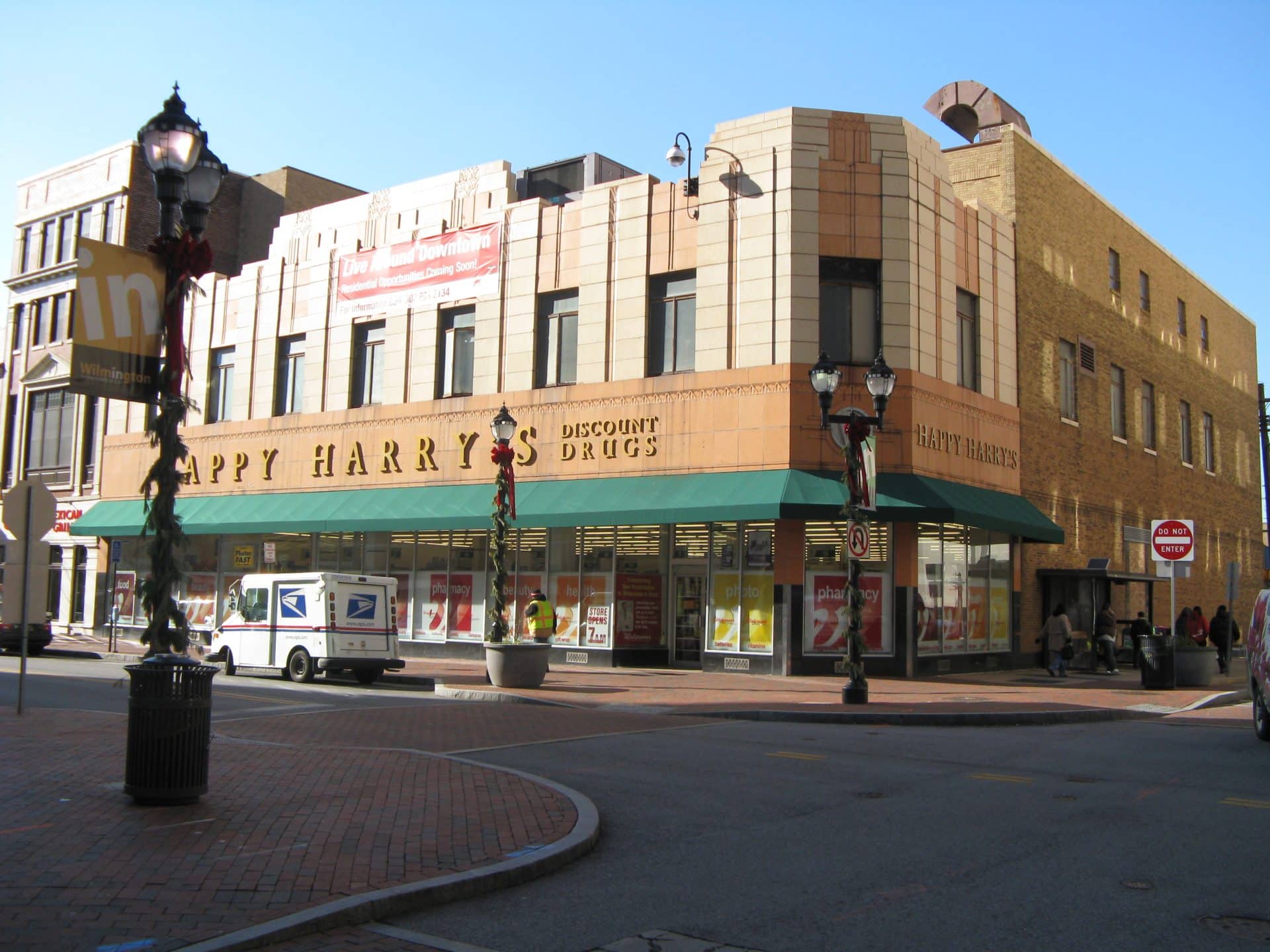 Walgreens at 839 Market