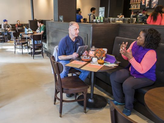 Starbucks in wilmington, de open sundays