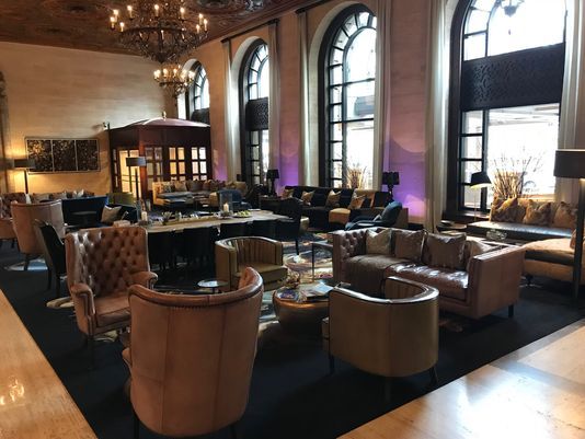HOTEL DU PONT LOBBY