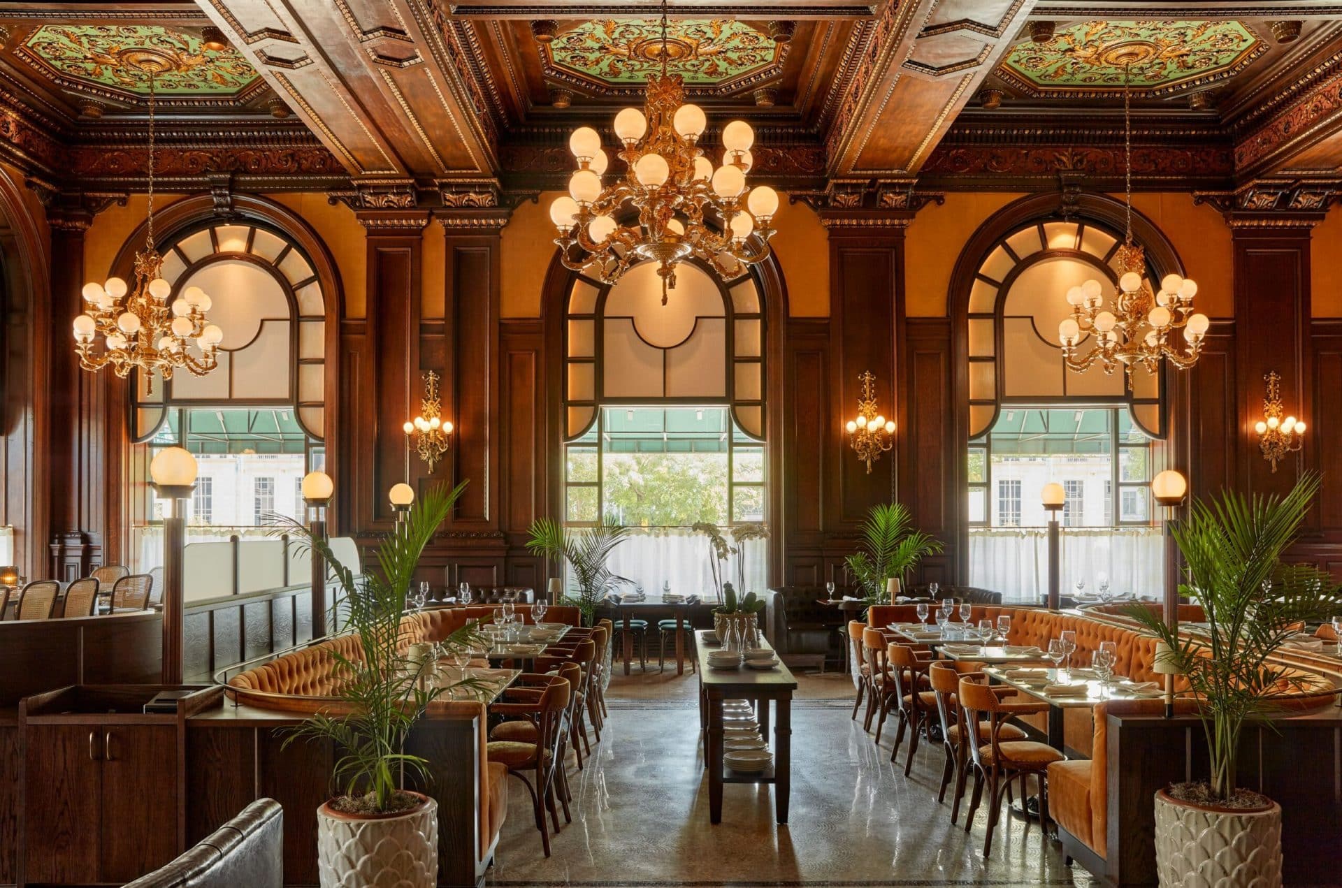 Le Cavalier at The Green Room Receives Historic Hotels of America Best Historic Restaurant Award